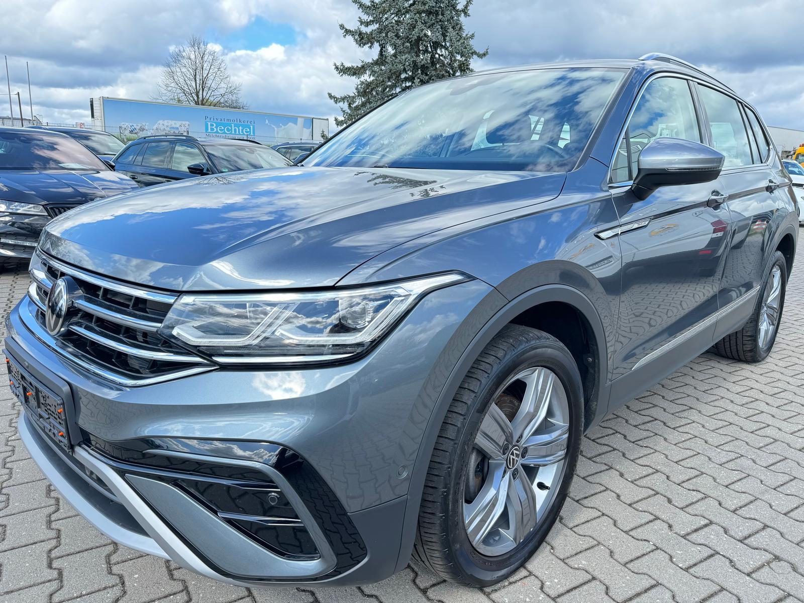 Volkswagen Tiguan Allspace Elegance 4Mot 7Sitze Navi AHK
