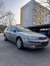 Ford Mondeo 2.0 L Benzin Familienfahrzeug - Ford Mondeo aus 2006: Kombi