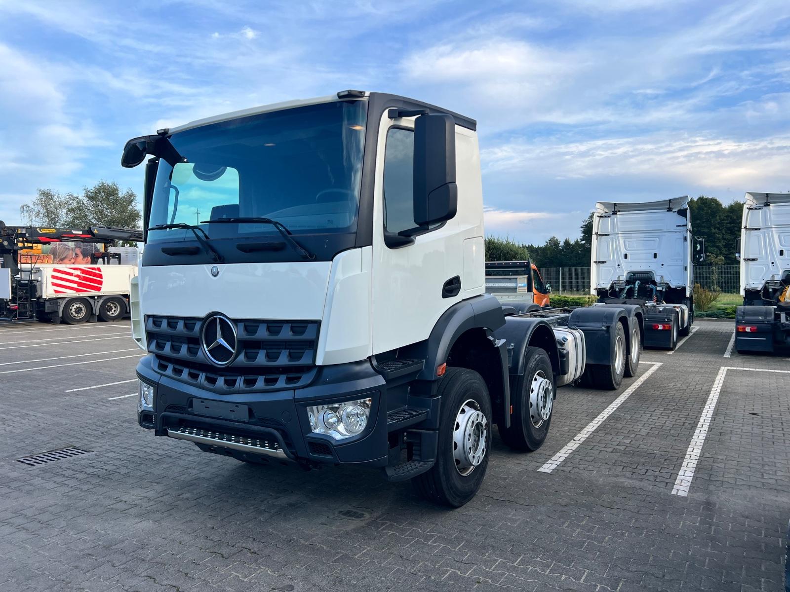 Mercedes-Benz 4246 8x4 top