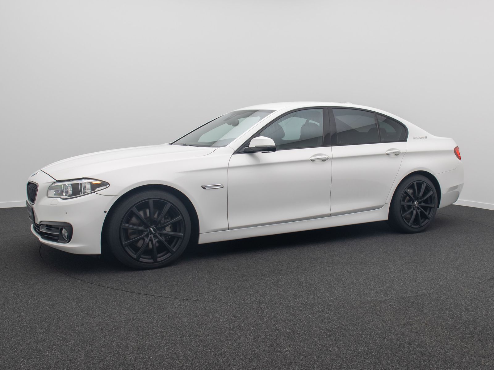 Fahrzeugabbildung BMW 535i Activehybrid5 HUD DAB H/K 360&deg;Sport SoftCl