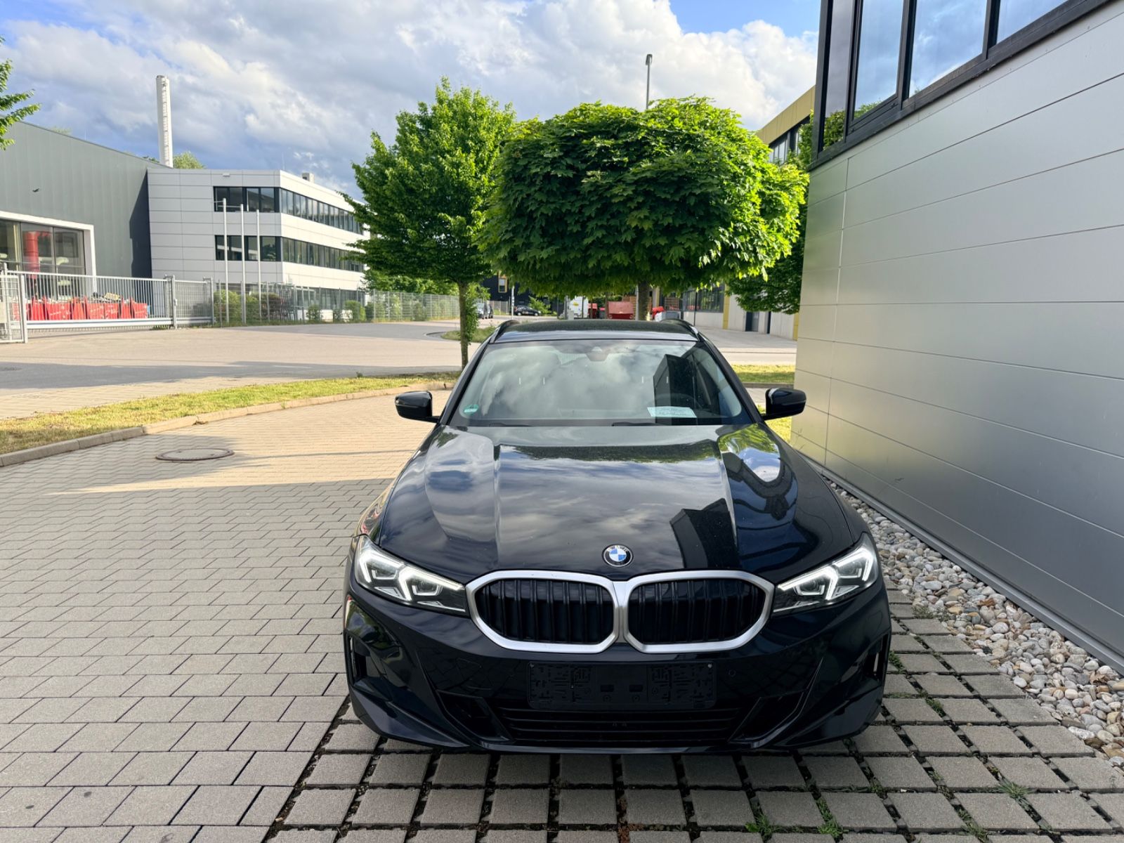 BMW 318i Touring Autom. Navi/LED/Live Cockpit Plus foto 14