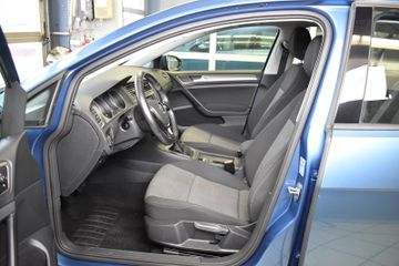 Volkswagen Golf - 11