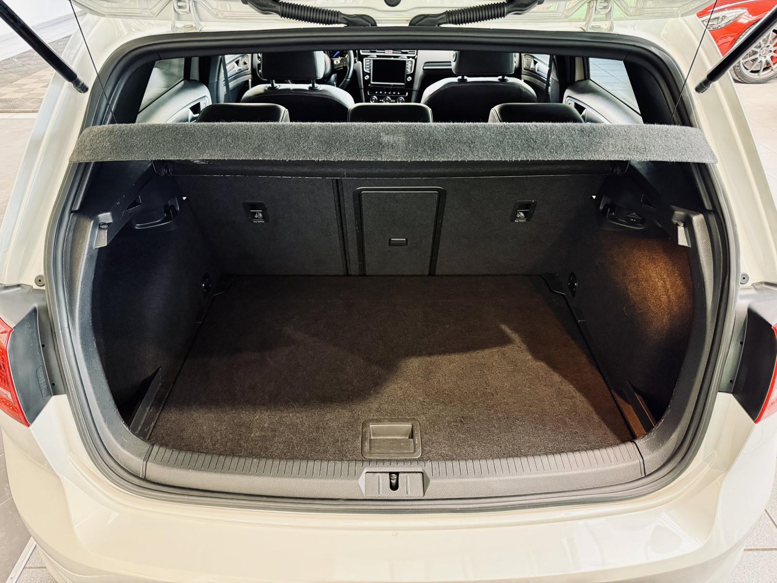 Volkswagen Golf VII R 4Motion|PANO|KAMERA|ACC|SPUR*