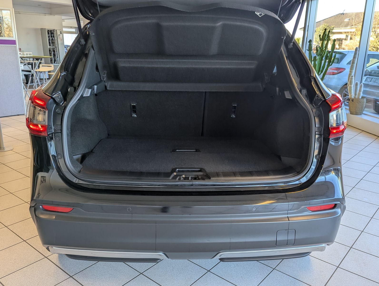 NISSAN Qashqai 1.6 DIG Tekna+ Pano Bose 360° Memory 19" - Image 17