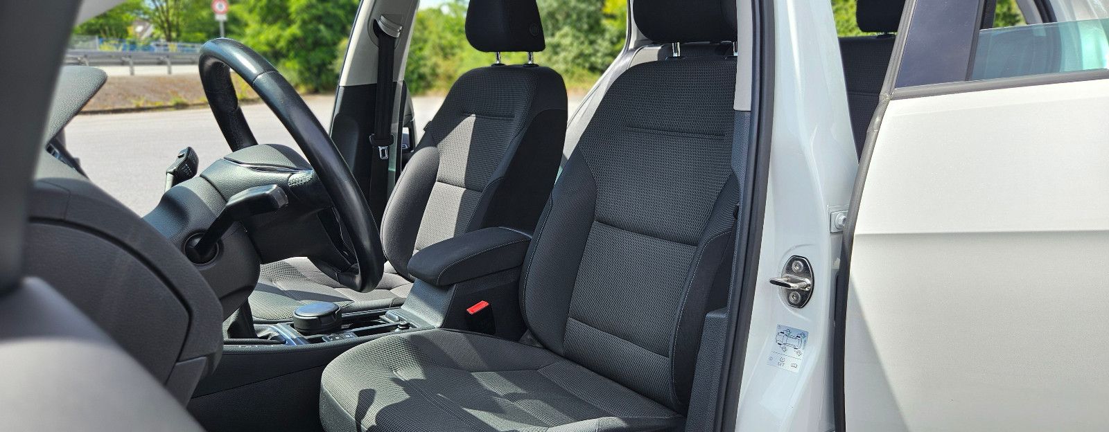 VW Golf VII Lim. Comfortline BMT Parkassistent Shz