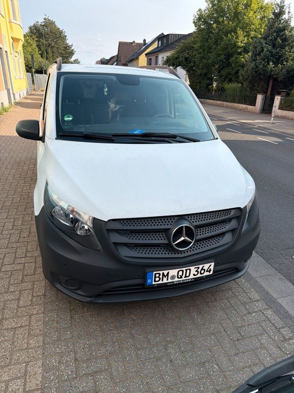 Image of Mercedes-Benz Vito
