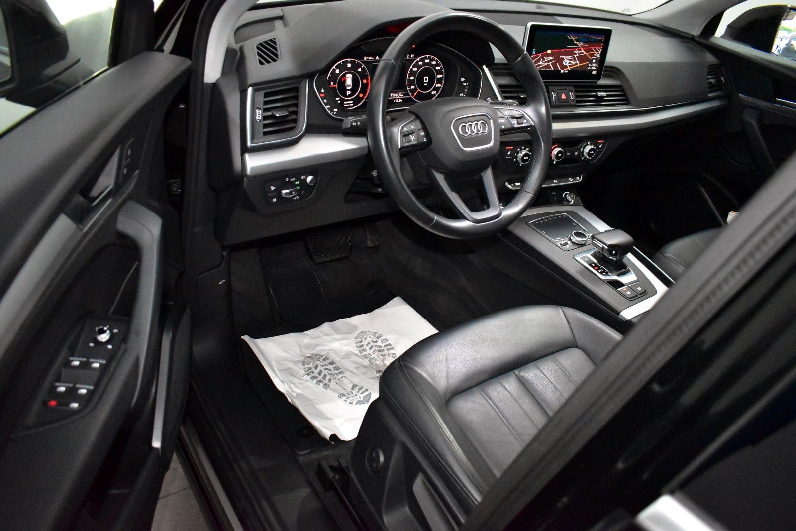 Fahrzeugabbildung Audi Q5 35 TDI Leder,Navi,LED,SH,Kamera,Panorama