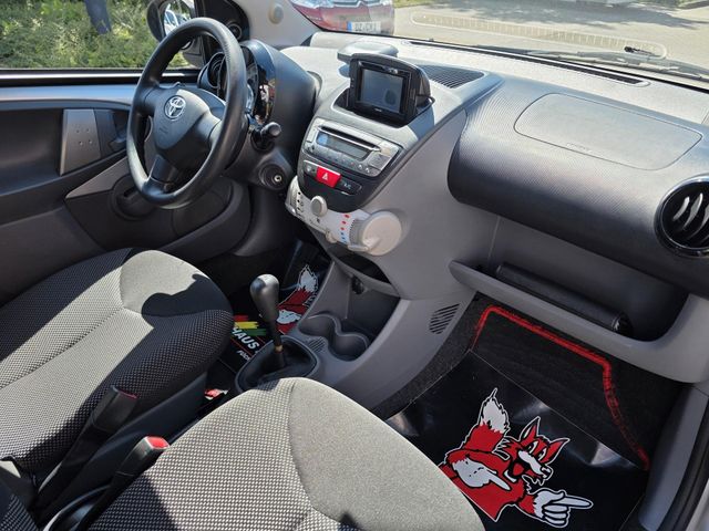 TOYOTA Aygo — Foto 15