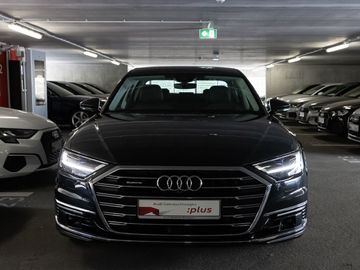 Audi A8 - 7