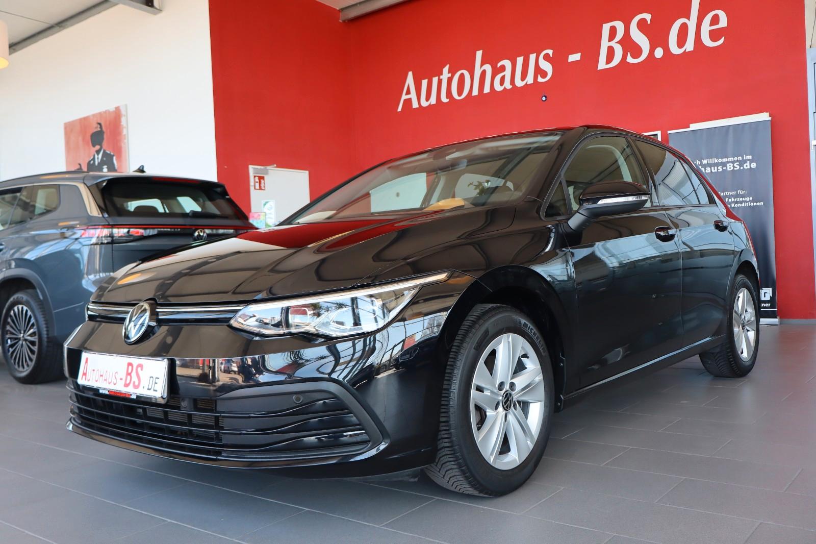 Volkswagen Golf VIII Limo 1.5 TSI Life,PDC,Navi,LED,AID,2Hd