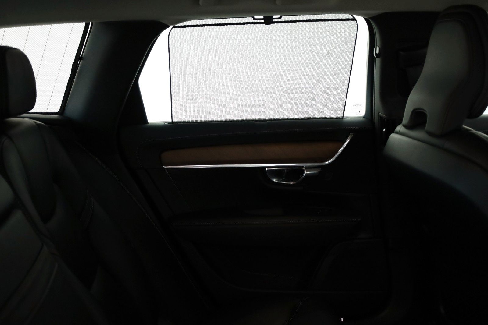 Fahrzeugabbildung Volvo V90 Kombi Inscription AWD Leder,Navi,LED,ACC,AHK