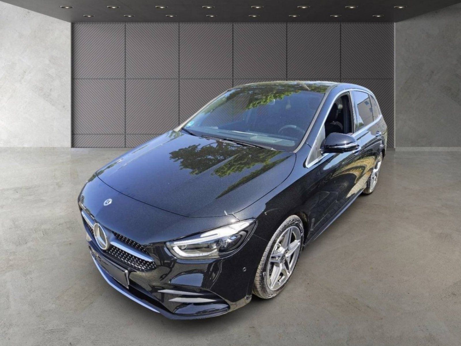 Fahrzeugabbildung Mercedes-Benz B 220 4M AMG Premi+ AHK Memo MLED Pano HUD KeyGo
