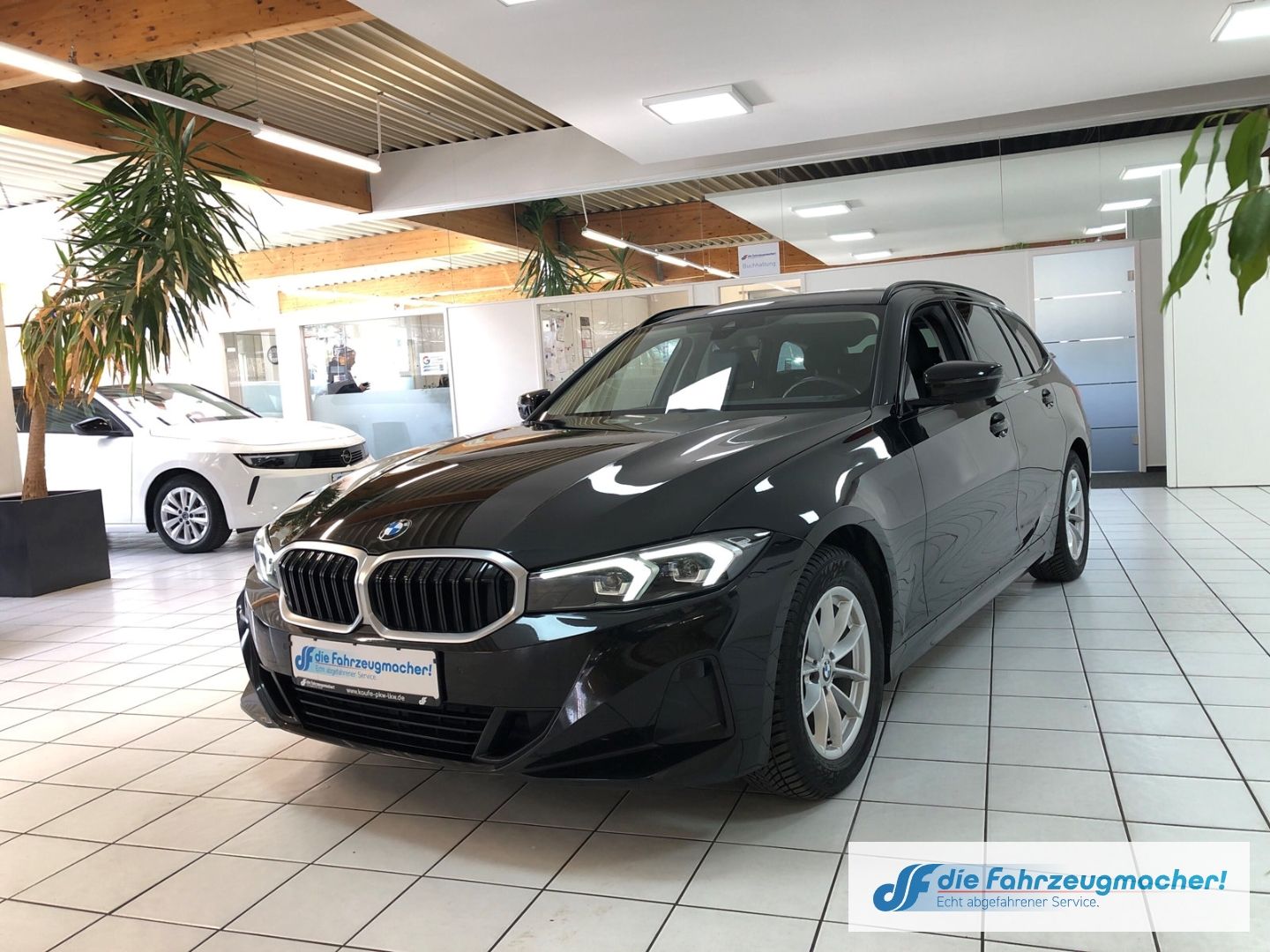 Fahrzeugabbildung BMW 320 d Touring Navi Widescreen LED El. Heckk. 3-Z