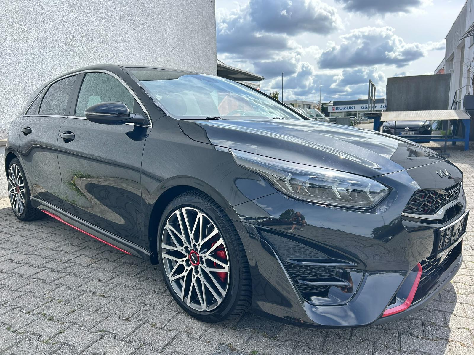 Kia Ceed GT 2.HD|AKPRAPOVIC|4xSHZ|KAMERA|18"|DIGITAL