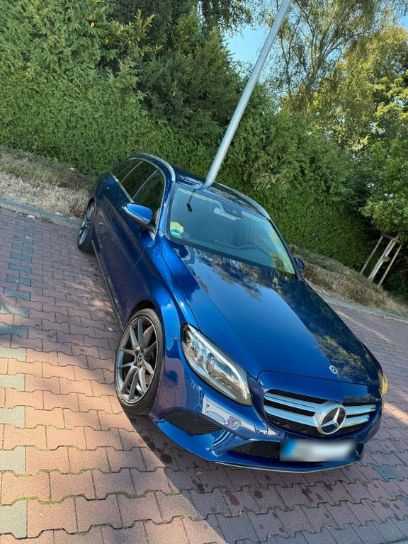 Image of Mercedes-Benz C 220