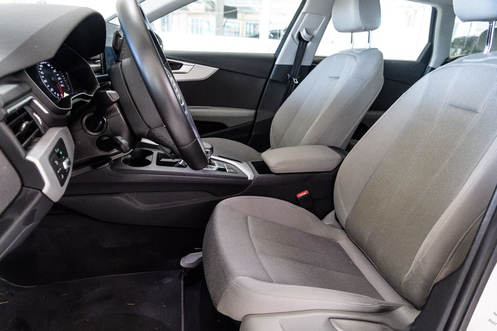 Fahrzeugabbildung Audi A4 Avant 40 TDI quattro advanced +AHK+Matrix LED