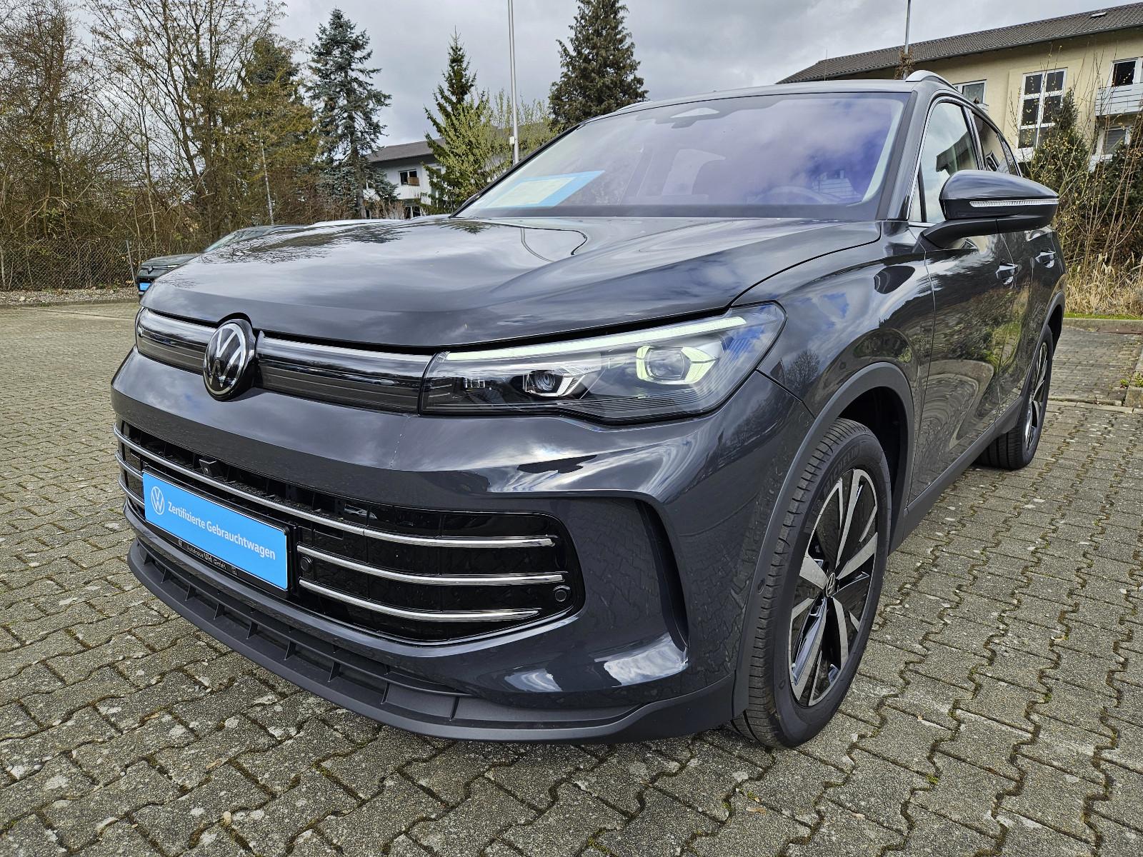 Volkswagen Tiguan Elegance  Standheizung Navi Bluetooth