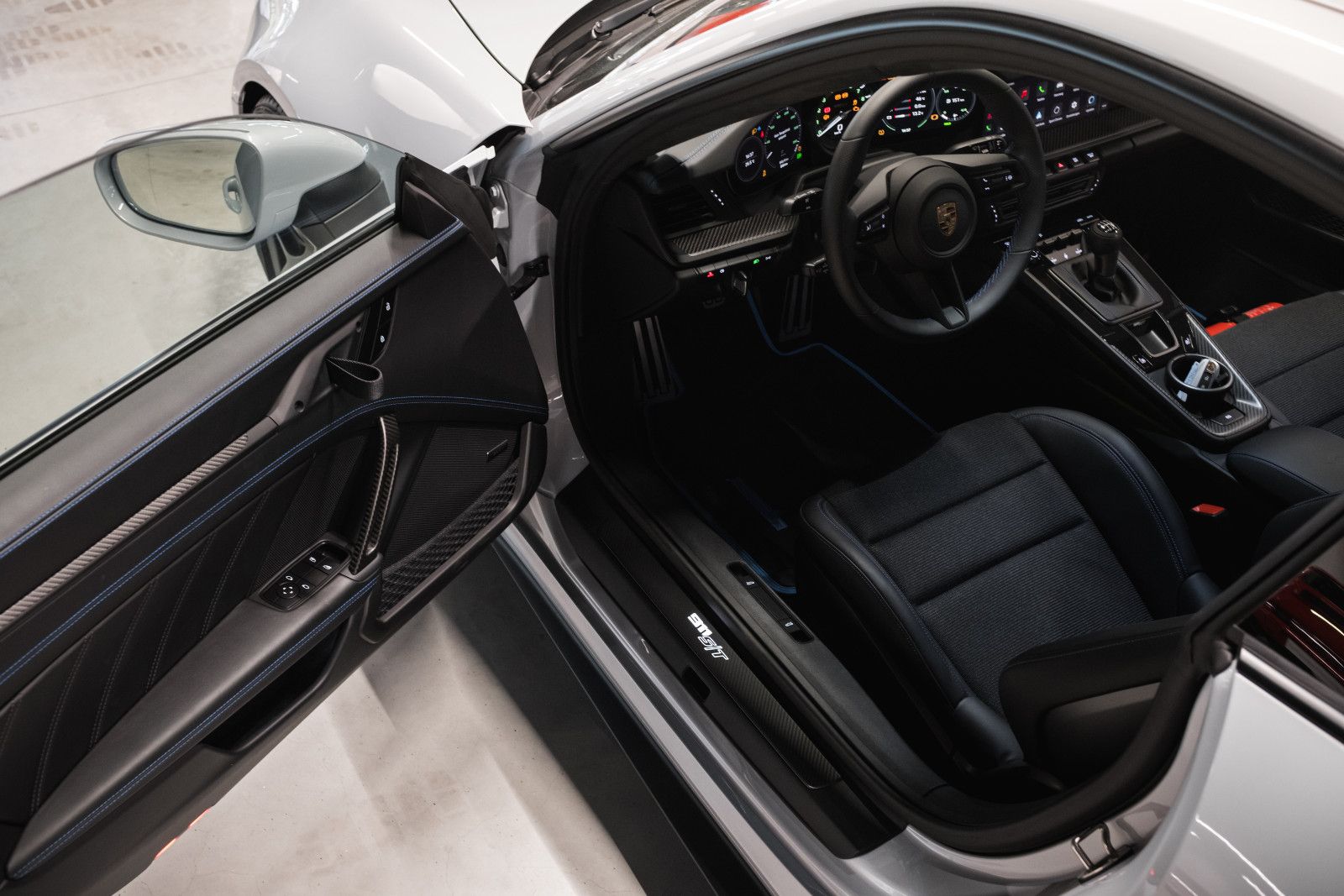 Fahrzeugabbildung Porsche 992/911 S/T - Lift - 90Ltr.Tank - BOSE - RKamera