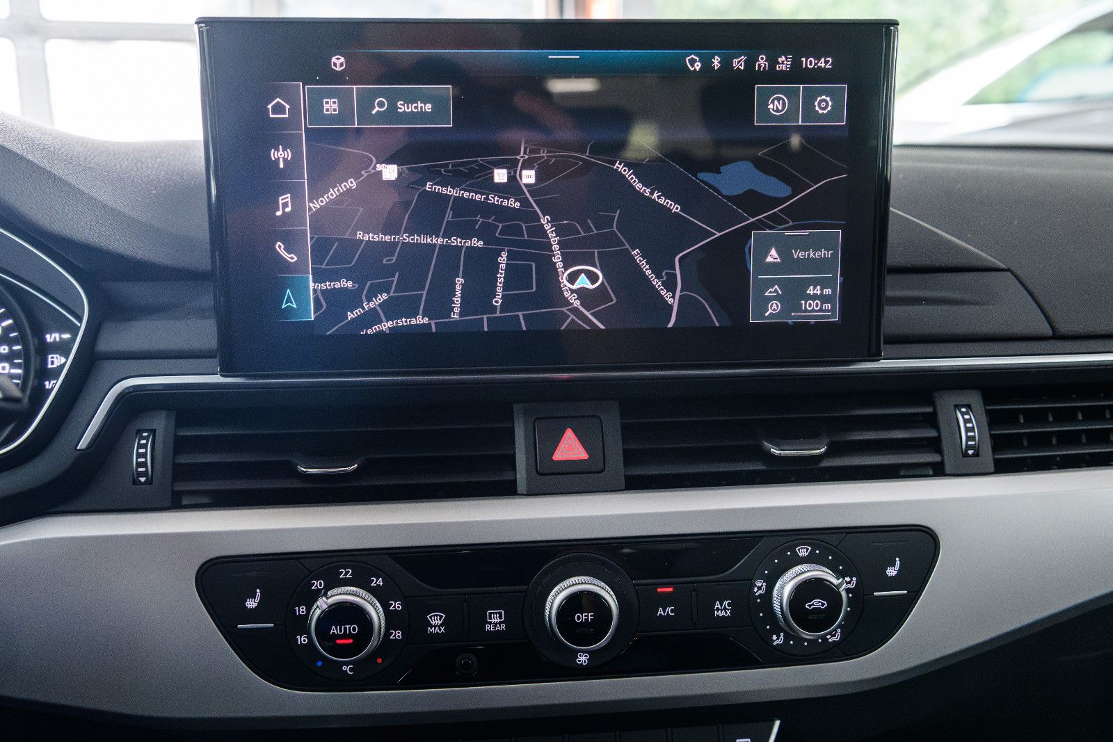 Fahrzeugabbildung Audi A4 Avant 40 TDI quattro advanced +AHK+Matrix LED