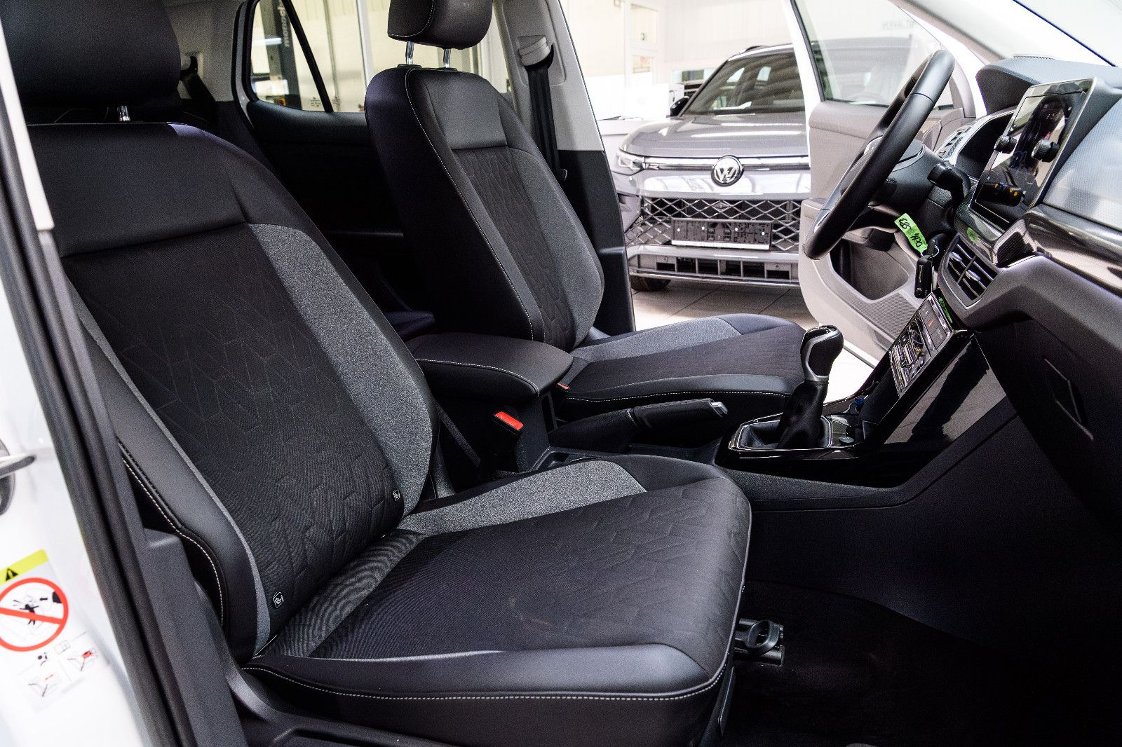 Fahrzeugabbildung Volkswagen T-Cross 1.0 TSI Goal +NAVI +LED