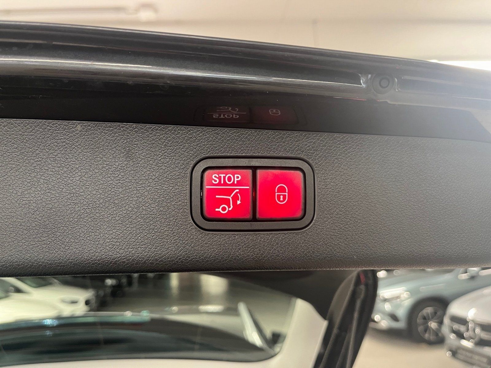 Fahrzeugabbildung Mercedes-Benz E 220 T d 4M Avantgarde*AHK*Totwinkel*Kamera*LED