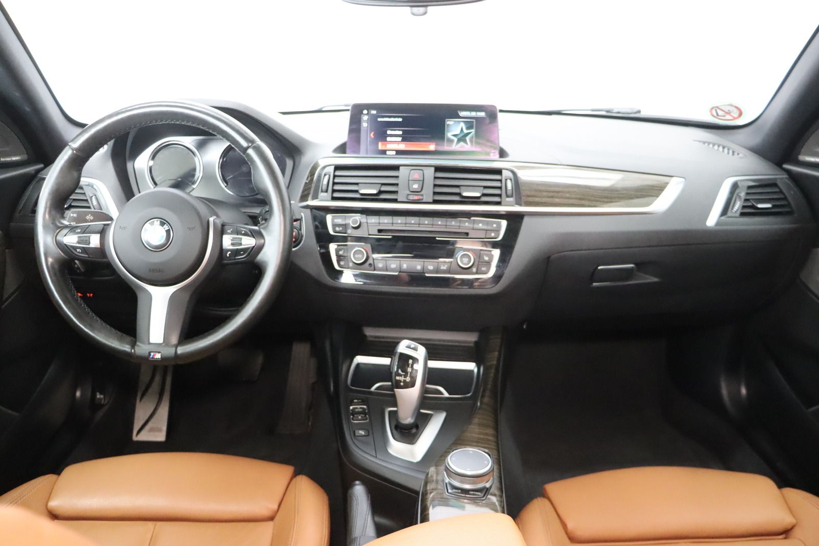 Fahrzeugabbildung BMW 120 xd * LED * Navi * Memory * 1. Hand * M-Paket