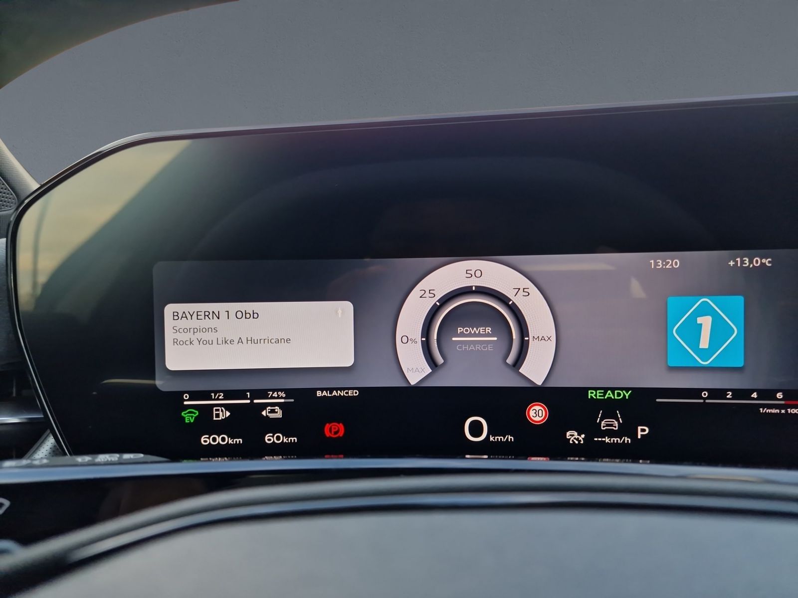 Audi Q3 e-hybrid Tech pro PANO MATRIX HuD SONOS 360° foto 12