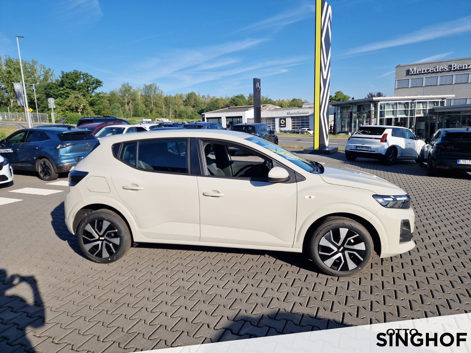 Fahrzeugabbildung Dacia Neuer Sandero Expression TCe 100