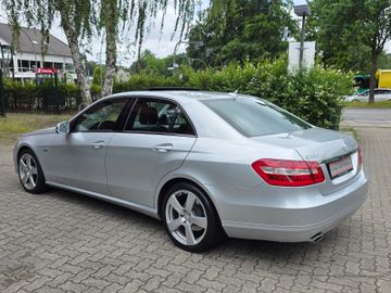 Mercedes E 220 - 5