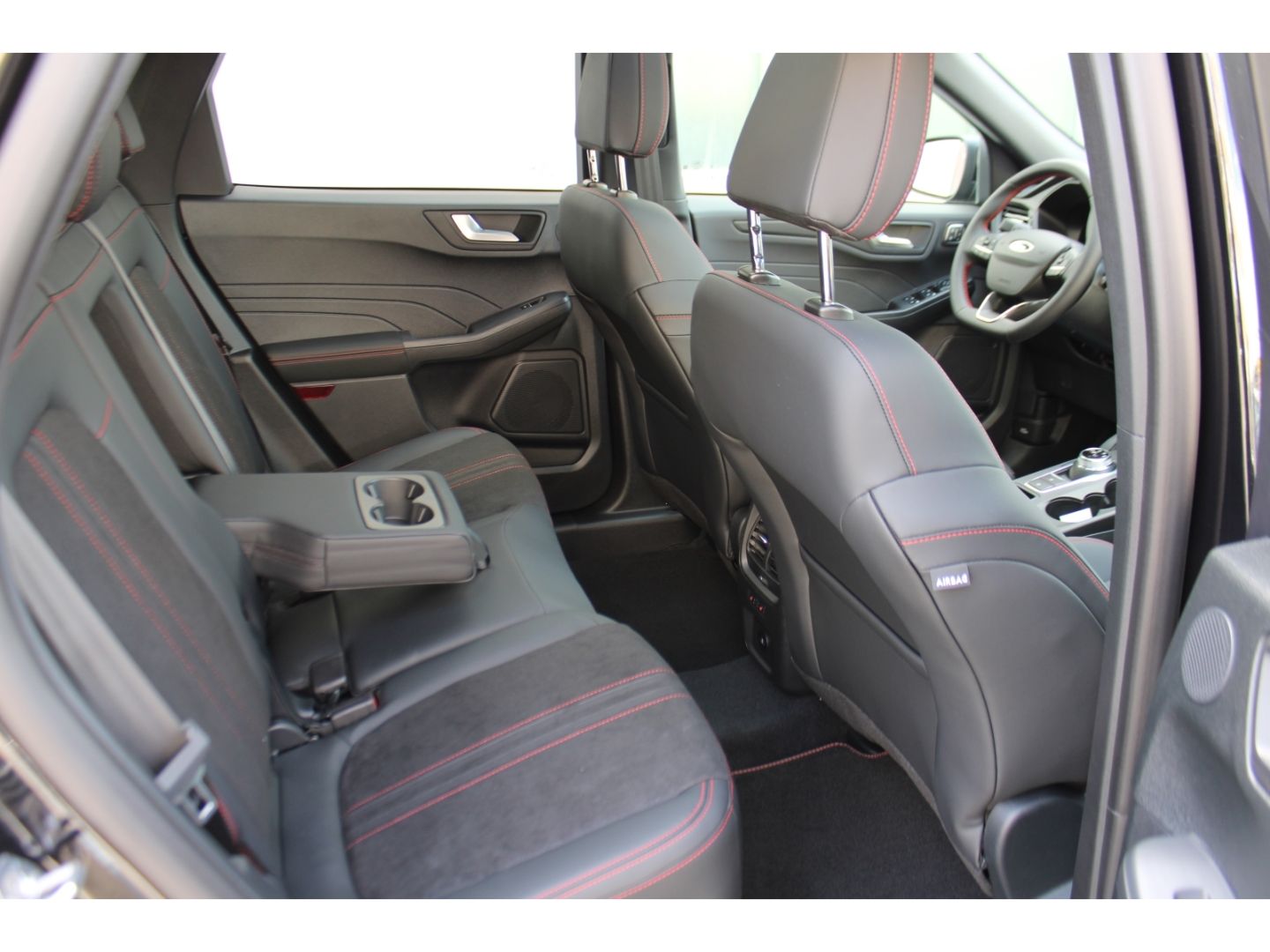 FORD Kuga 2.5 Duratec FHEV ST-Line X 4x4 ACC AHK Pano - Image 10