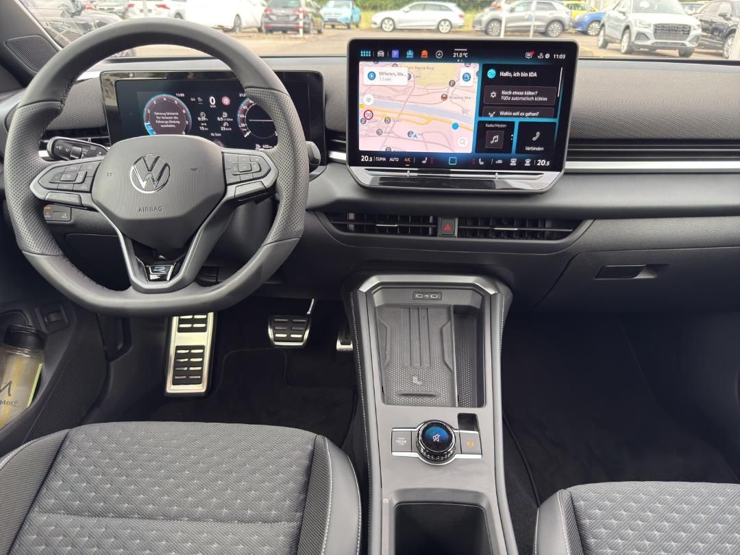 Fahrzeugabbildung Volkswagen T-Roc R-Line R-Line,IQ-Light,Black-Style,20 Felg