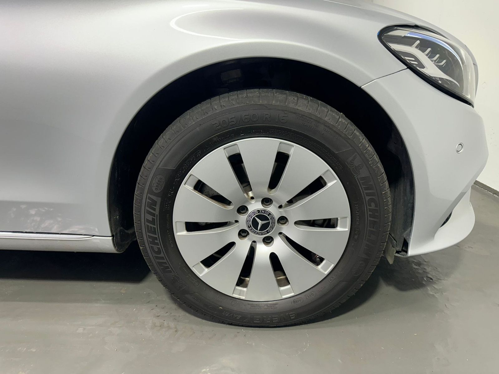 Fahrzeugabbildung Mercedes-Benz C 200 d T*DISTRO*AHK*SPUR*CARPLAY*SH*NAVI*