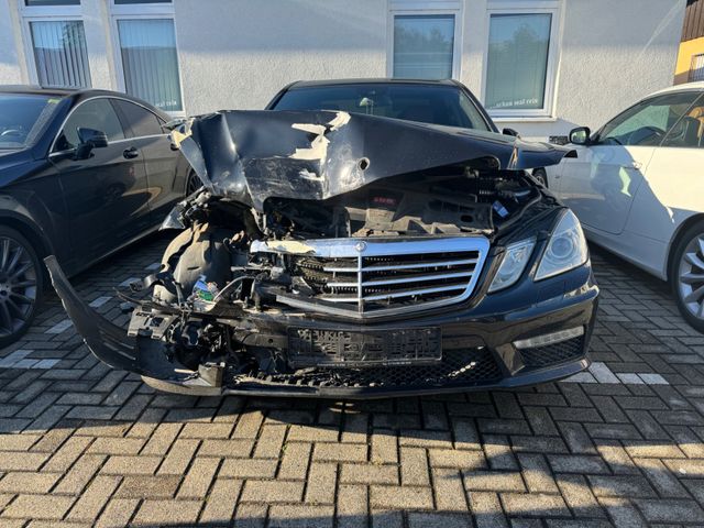 Fahrzeugabbildung Mercedes-Benz E 220 CDI BlueEfficiency Avantgarde AMG Paket