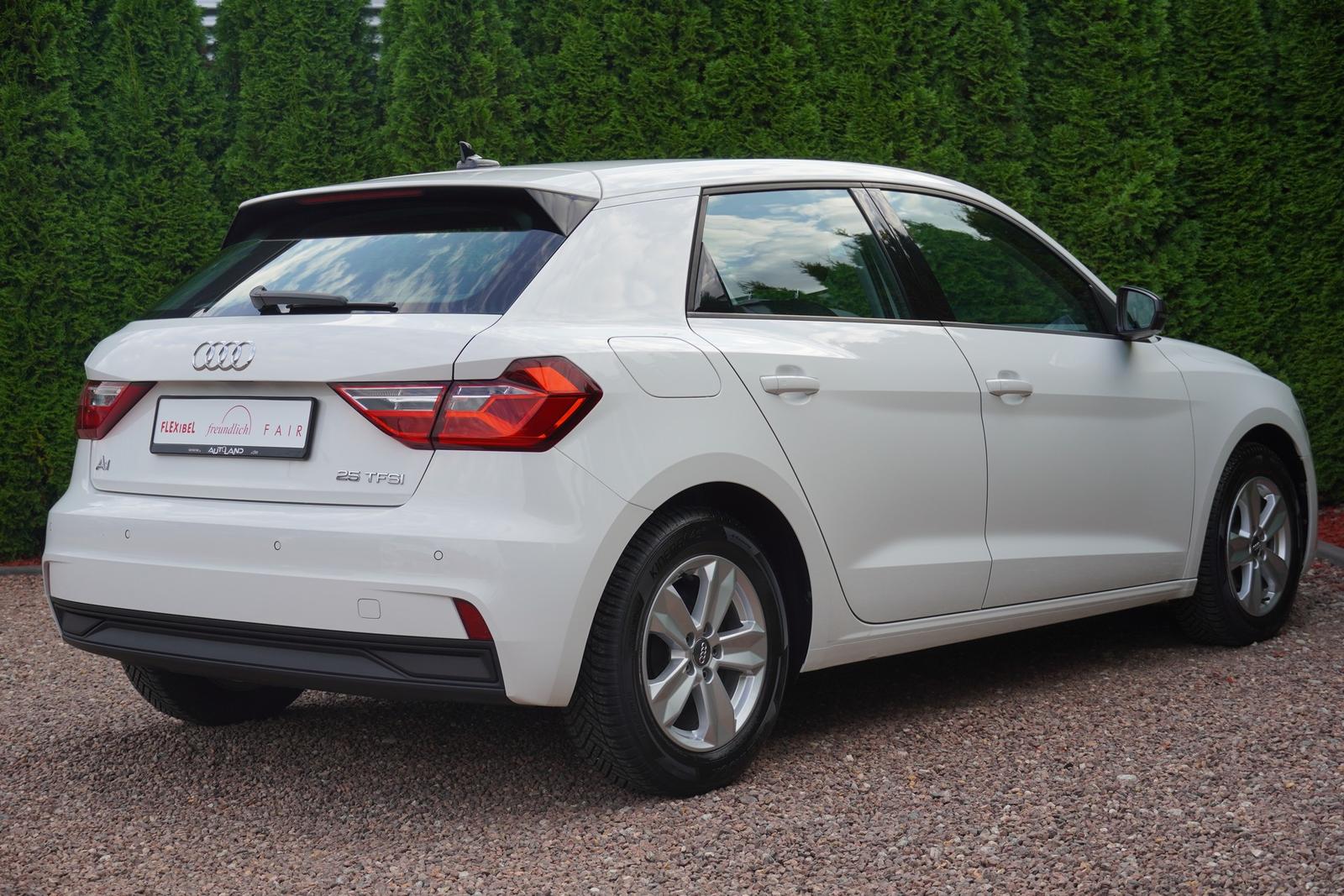 Audi A1 Sportback 25 1.0 TFSI App-Connect Spurhalte, миниатюра 7