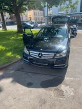 Mercedes-Benz Mercedes c220 T Manuall 179000km - Mercedes-Benz C 220 aus 2012 mit Diesel-Antrieb: Kombi