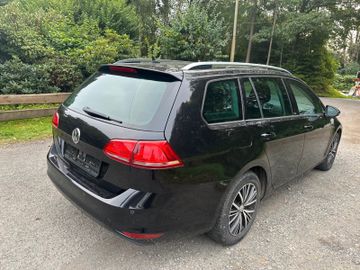 Volkswagen Golf - 3