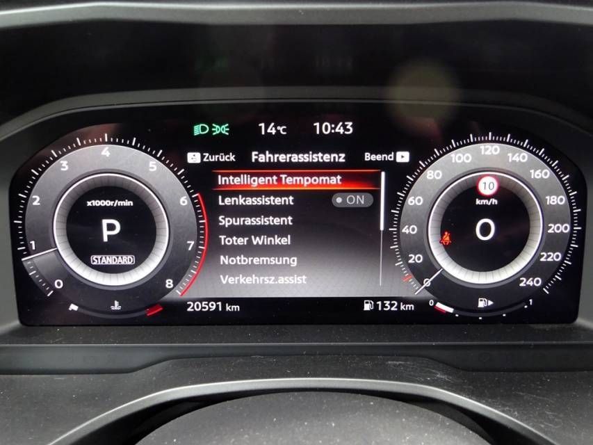 Fahrzeugabbildung Nissan Qashqai 1.3 DIG-T MHEV Automatik Tekna ALW