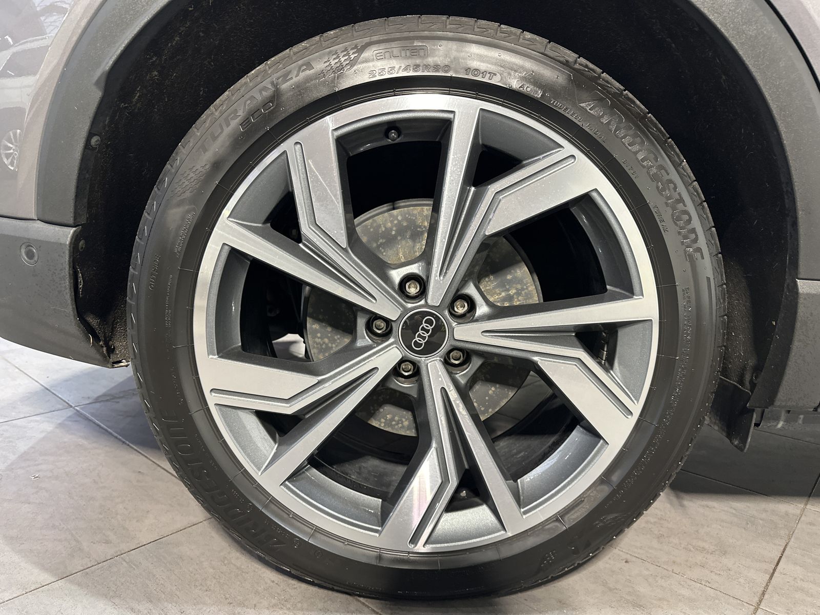 Fahrzeugabbildung Audi Q4 e-tron SpB 40 Sport NAV+MATRIX+AHK+ACC+20ZOLL