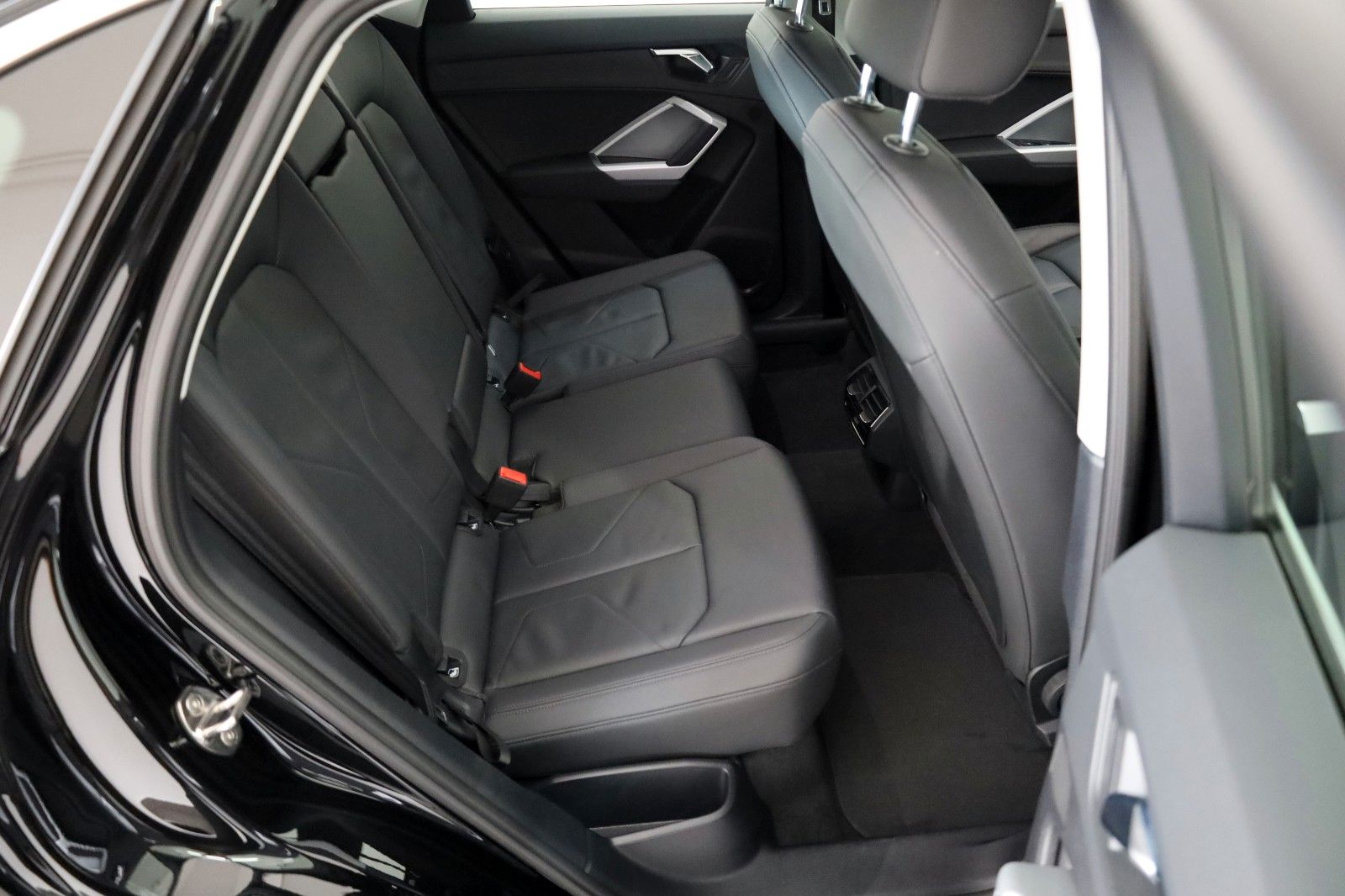 Fahrzeugabbildung Audi Q3 Sportback 35 TDI,Leder,Navi,LED,SH,Carplay