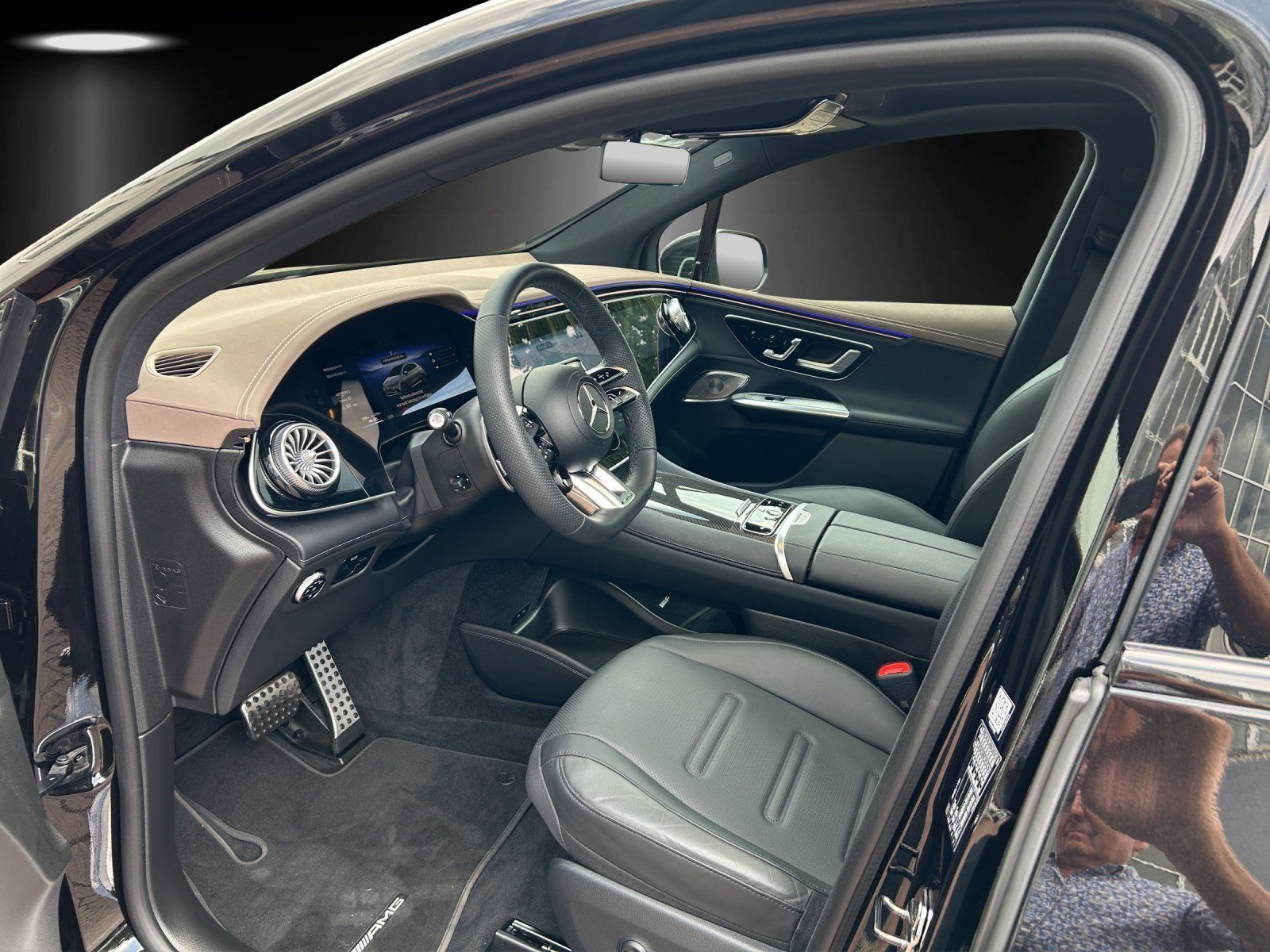 Fahrzeugabbildung Mercedes-Benz EQE 53 AMG Premium DYNAMIC+ Keramik DISTRO Hyper