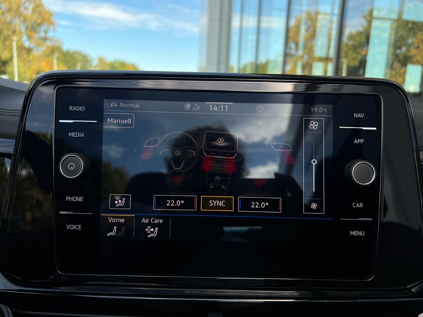 Fahrzeugabbildung Volkswagen T-Roc Cabriolet R-Line 1.5 TSI DSG *AHK, Soundsy