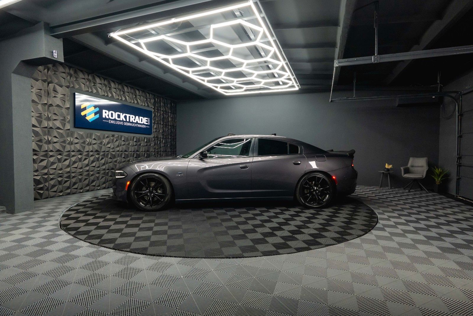 Fahrzeugabbildung Dodge Charger 5.7 V8 HEMI R/T+ Full Options *ACC*LED*