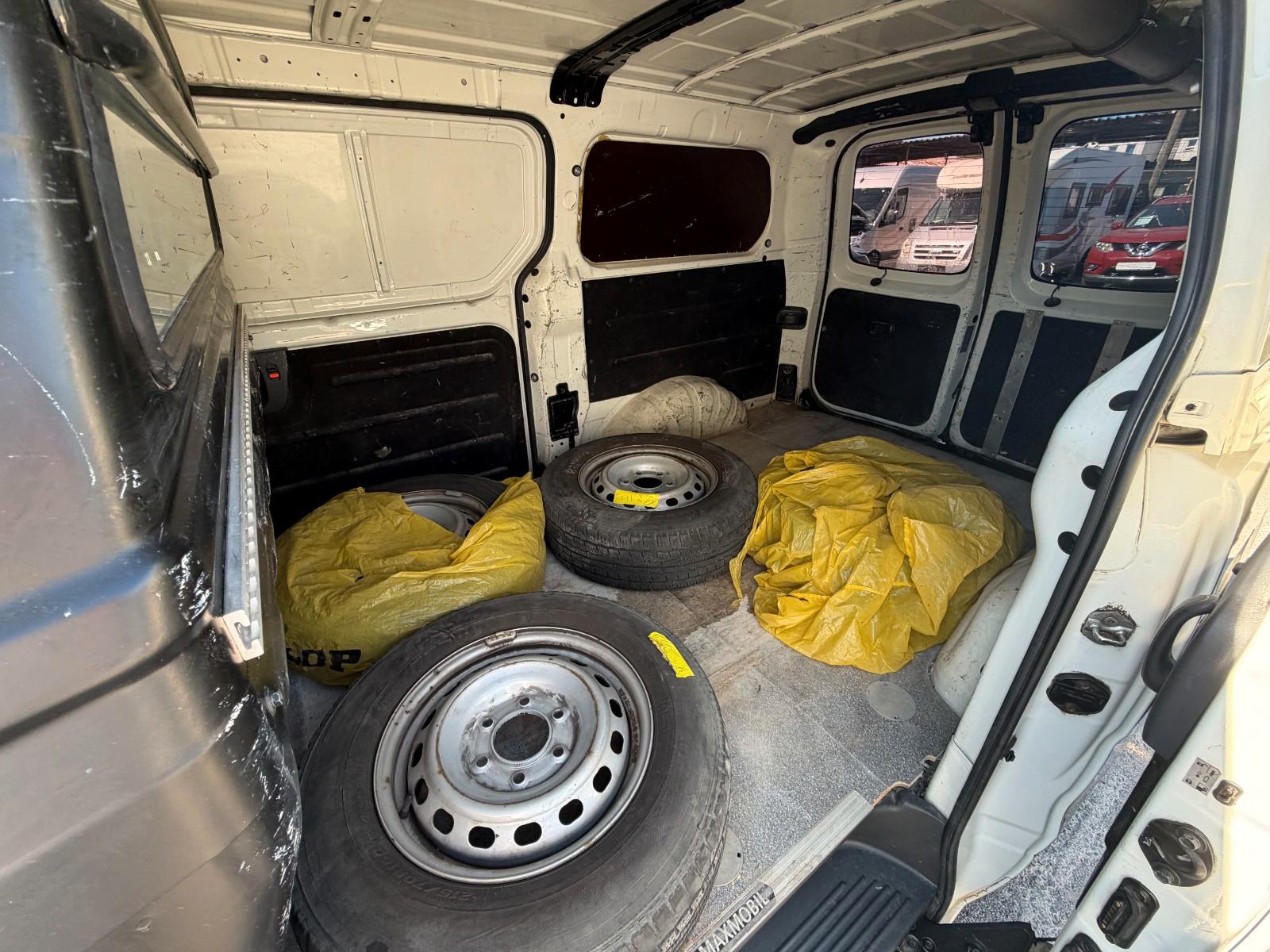 Hyundai H-1  2.5 CRDI Kasten