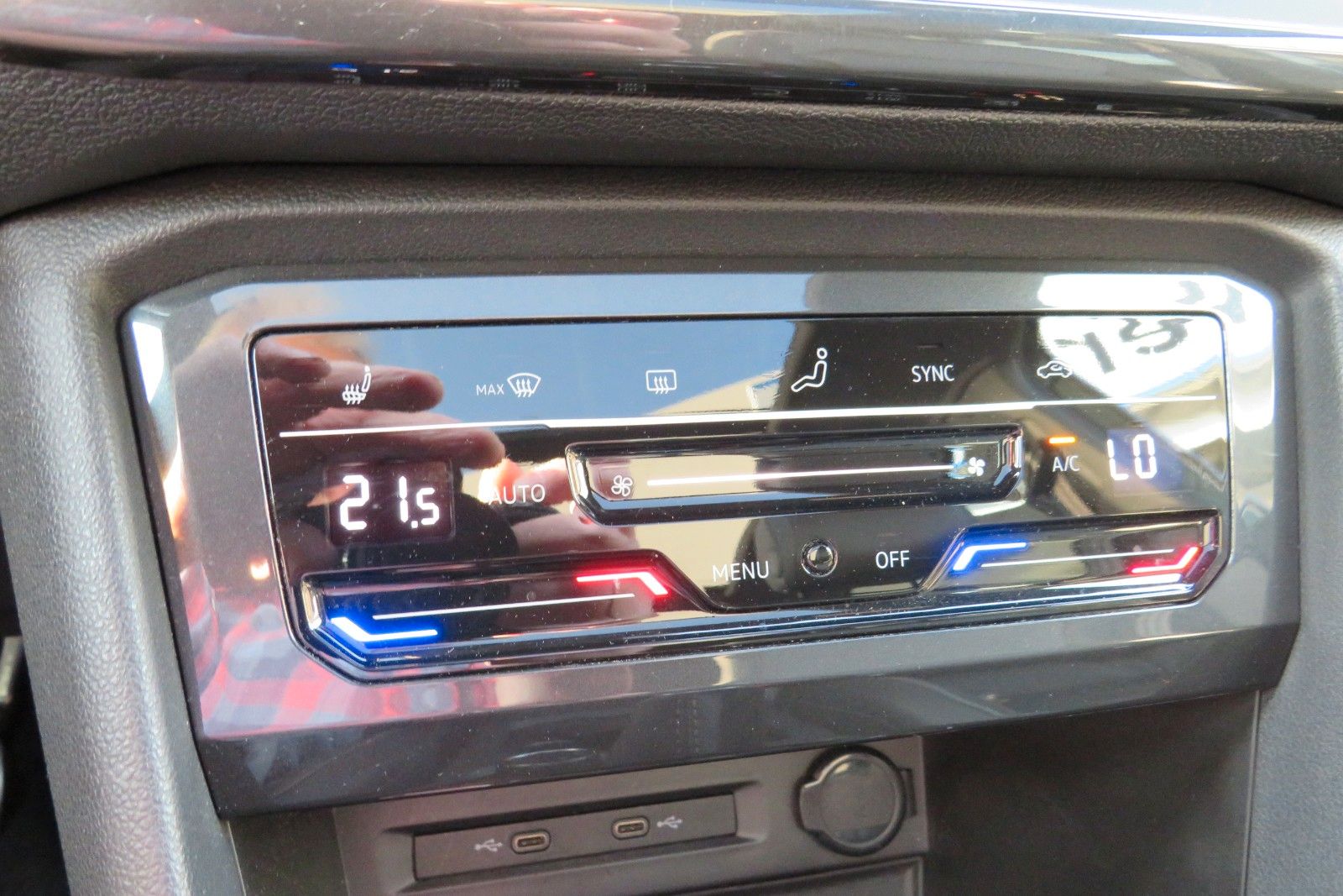 Fahrzeugabbildung SEAT Tarraco Xcellence PANO 7S ACC NAVI LEDER  LED