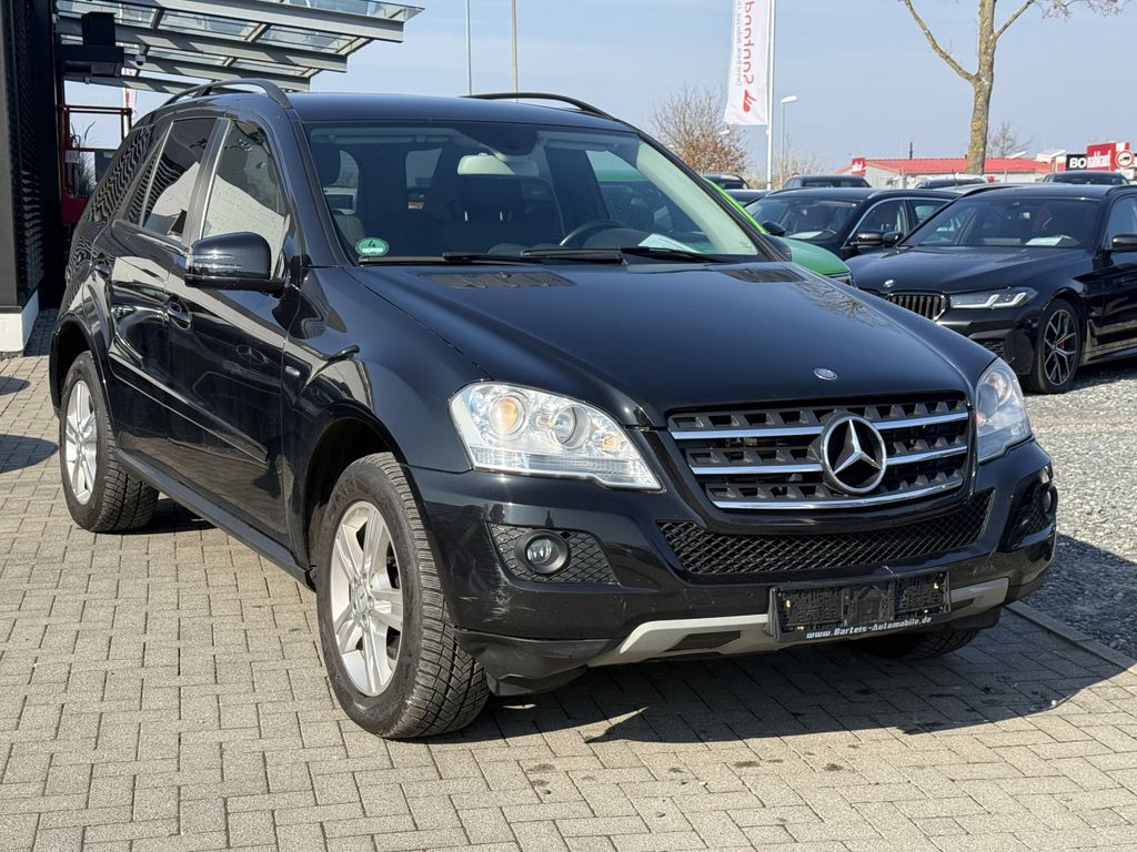 MERCEDES-BENZ ML 300 CDI 4Matic, Leder, AHK, Viele Neuteile