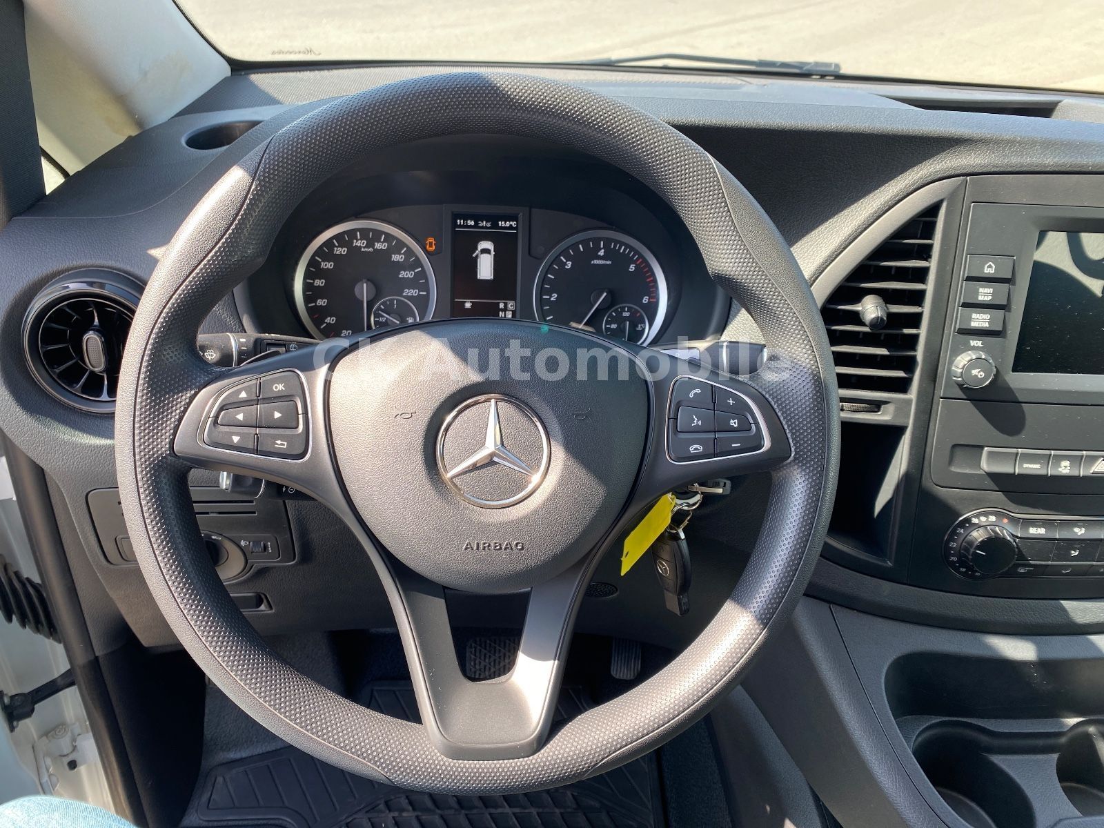 Fahrzeugabbildung Mercedes-Benz Vito Tourer 116 Pro lang Autom./8 Sitze/Navi/Kam