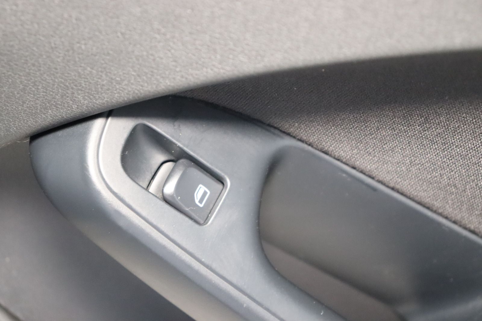 Fahrzeugabbildung Audi A4 1.8 TFSI Ambiente Avant