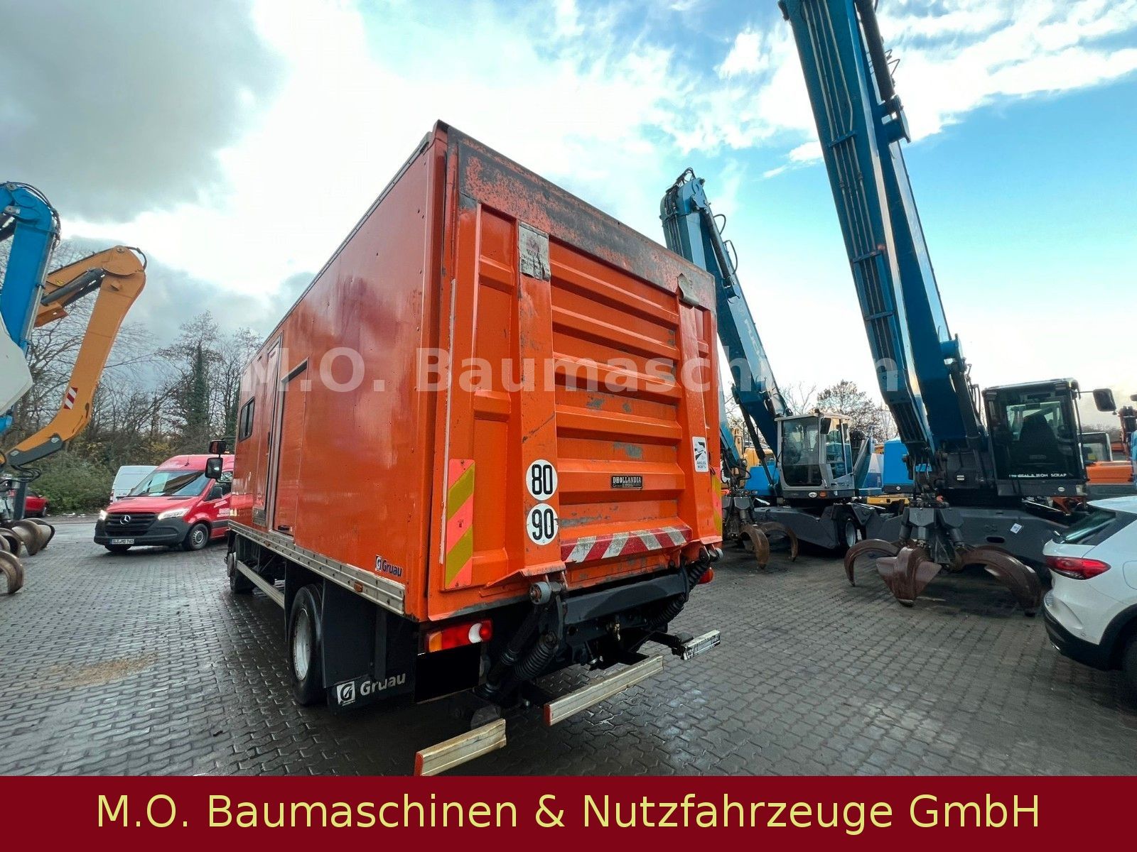 Fahrzeugabbildung Renault Midlum 220 DXI / Mannschaftswagen /