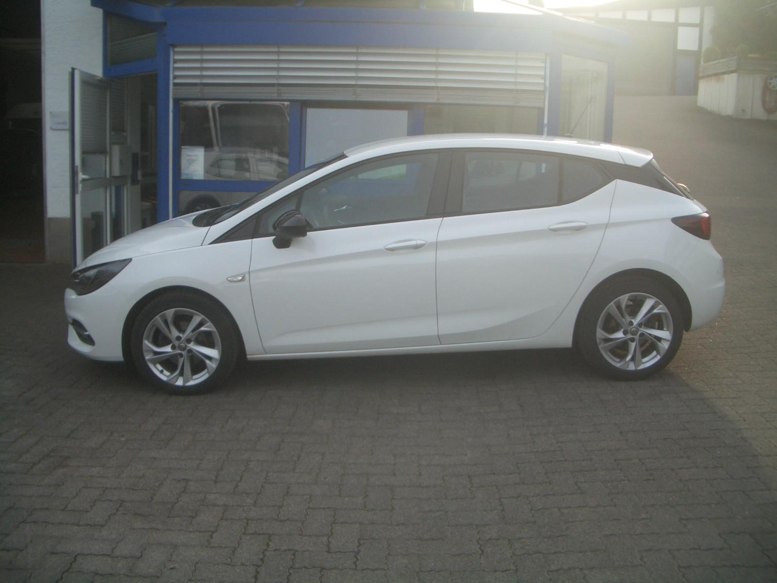 Opel Astra Limo.. Neuer Motor 000km top Zustand