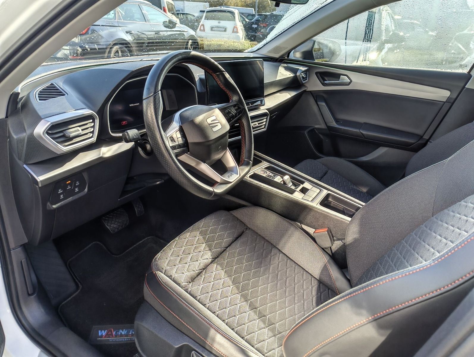 Fahrzeugabbildung SEAT Leon Sportstourer FR 2.0 TDI DSG